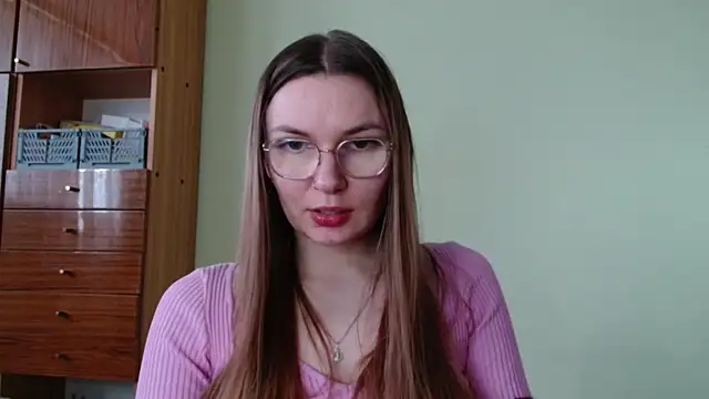 LooveELLYx online show from February 3, 2026, 2:33 pm