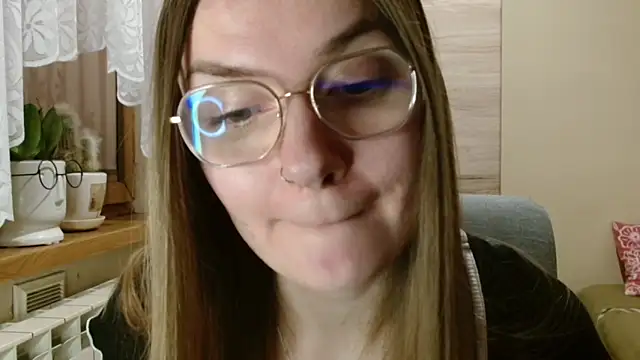 LooveELLYx online show from January 6, 2026, 5:33 am