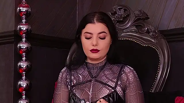 Snapshot of MistressEly chatting on June 13, 2026, 10:13 am MistressEly online show from June 13, 2026, 10:13 am