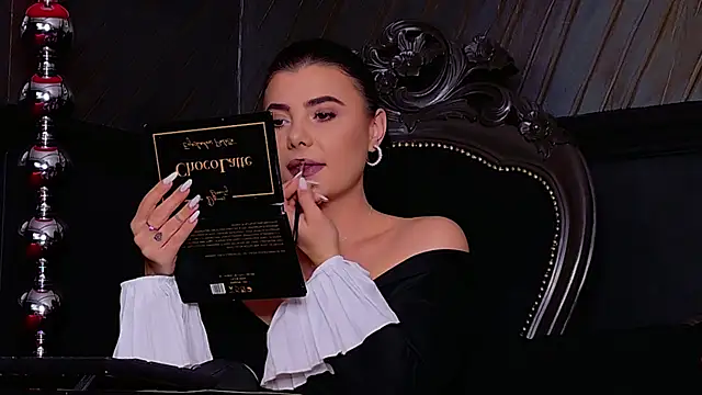 Snapshot of MistressEly chatting on July 6, 2026, 8:00 pm MistressEly online show from July 6, 2026, 8:00 pm