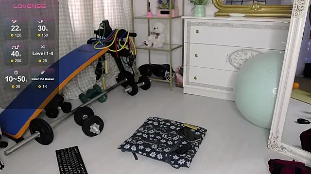 Snapshot of SarahRaynex chatting on March 31, 2026, 10:17 am SarahRaynex online show from March 31, 2026, 10:17 am