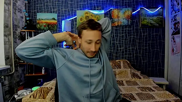 CuteBoy228 online show from December 18, 2025, 1:26 pm