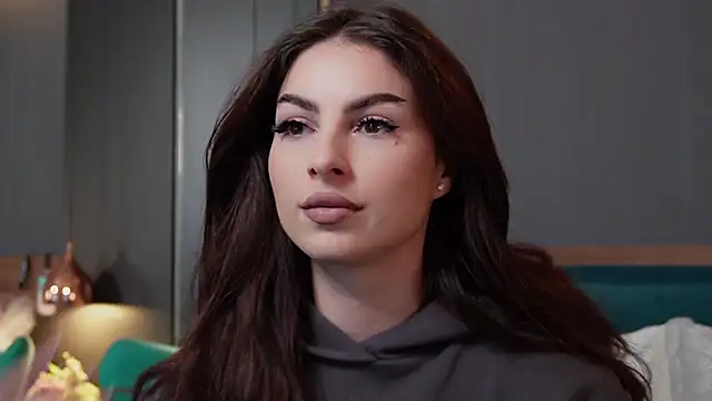 EmilyTrix online show from April 13, 2026, 12:25 am