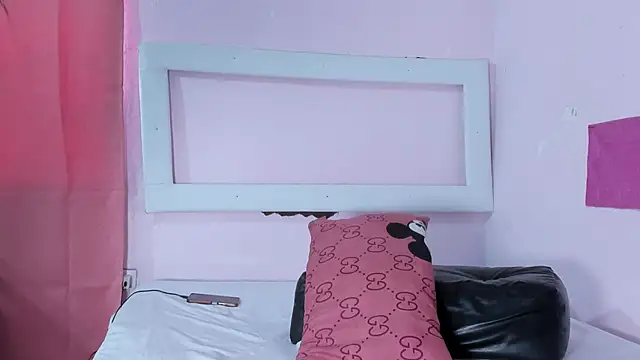 kethe love  online show from November 28, 2025, 7:47 pm