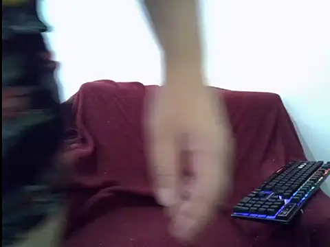 LunnaDuvall online show from December 15, 2025, 12:22 pm