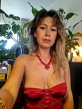 CelynaRoss online show from July 16, 2026, 12:46 pm