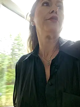 CelynaRoss online show from May 24, 2026, 12:49 pm
