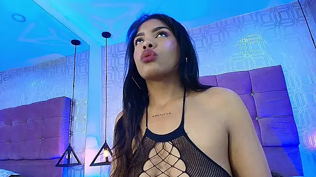 LexieBloom online show from November 20, 2025, 3:40 am