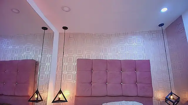 LexieBloom online show from October 27, 2025, 4:13 am