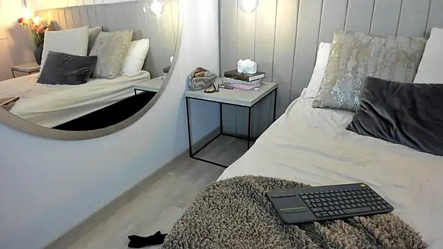 Karlla Brown online show from March 28, 2026, 12:33 am