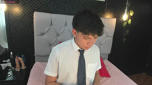 Thiago Kozak online show from November 14, 2025, 1:48 pm