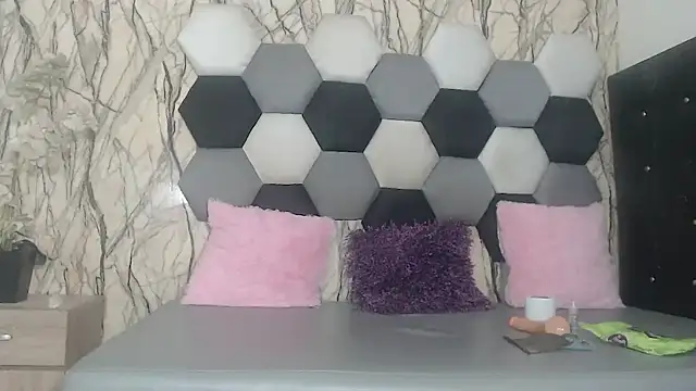 AntonellaBlanc online show from February 3, 2026, 6:22 am