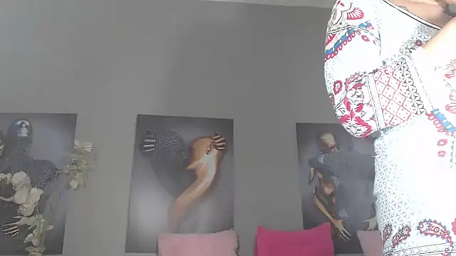 AntonellaBlanc online show from May 8, 2026, 4:49 am