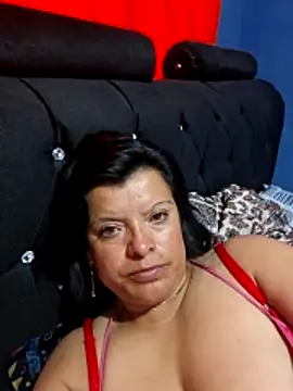 Hanna Kieran online show from November 25, 2025, 10:59 am