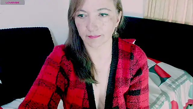 Kendraline1 online show from April 17, 2026, 6:22 pm