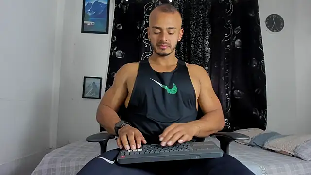 magnusclark online show from October 22, 2025, 5:12 pm