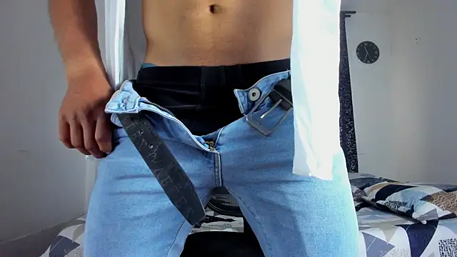 magnusclark online show from November 18, 2025, 8:56 pm