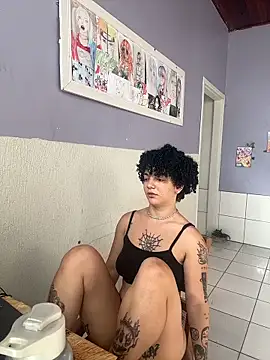 CamillyBlum online show from October 30, 2025, 7:33 pm