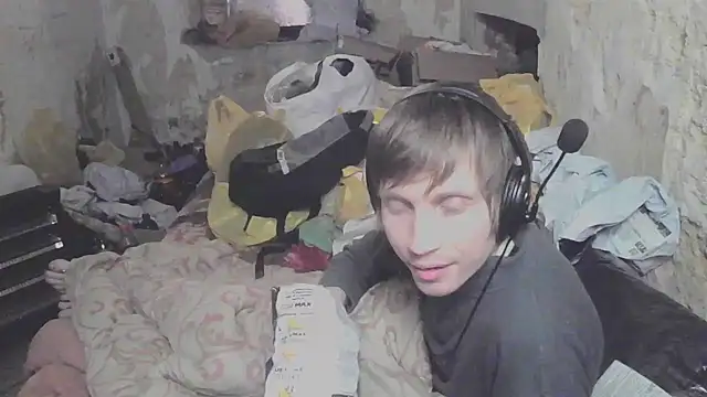 makarov1993 online show from April 8, 2026, 8:16 am