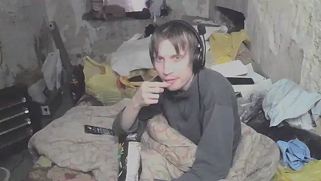 makarov1993 online show from April 12, 2026, 11:24 am