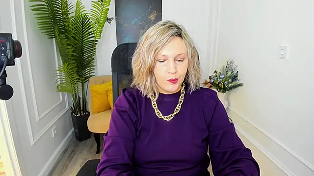 NinaStarle online show from November 28, 2025, 4:34 am