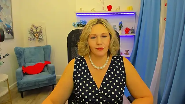 Snapshot of NinaStarle chatting on February 20, 2026, 11:45 am NinaStarle online show from February 20, 2026, 11:45 am