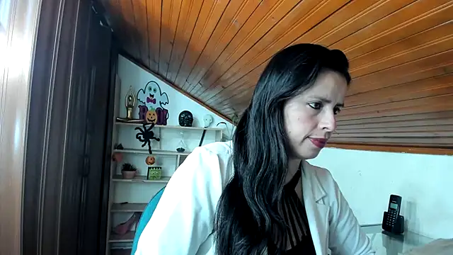 katherine blair online show from November 1, 2025, 12:54 pm