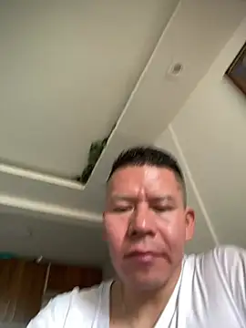 Manu0586 online show from July 1, 2026, 1:11 pm