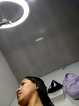 violettaa millerss online show from March 22, 2026, 10:22 pm