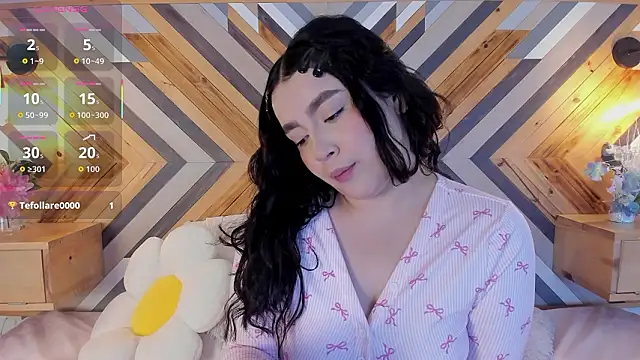 Snapshot of ZairaVanCleef chatting on February 23, 2026, 8:20 pm ZairaVanCleef online show from February 23, 2026, 8:20 pm