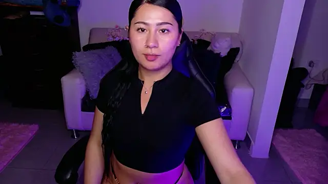 evelyn ch  online show from February 28, 2026, 4:28 pm