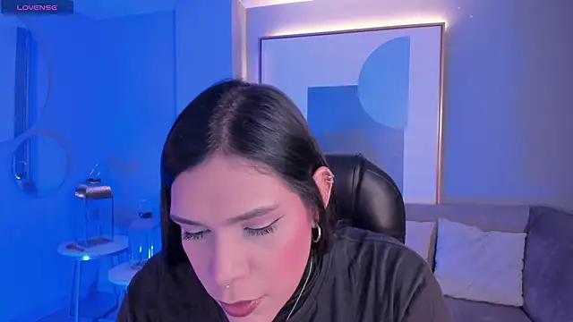 SarahYates online show from April 8, 2026, 4:25 am