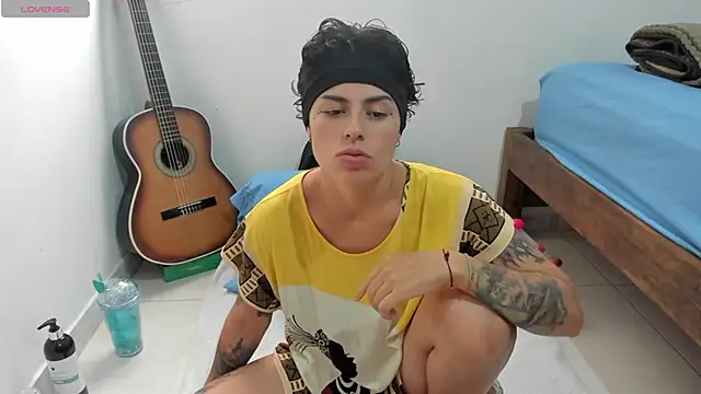 Snapshot of natt_op chatting on February 25, 2026, 10:42 pm natt op online show from February 25, 2026, 10:42 pm