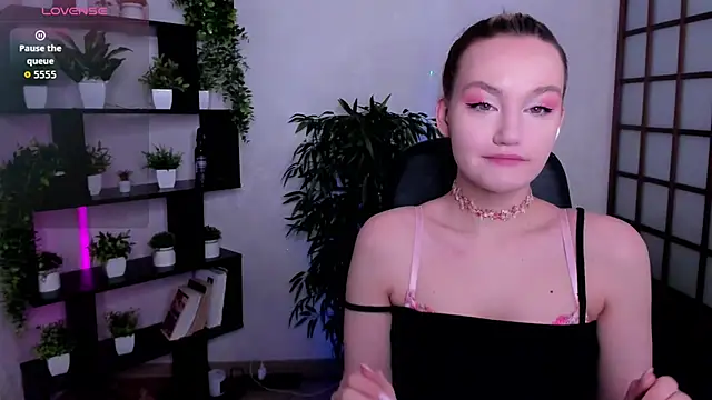 Snapshot of Ida_FaneStain chatting on February 14, 2026, 2:23 am Ida FaneStain online show from February 14, 2026, 2:23 am