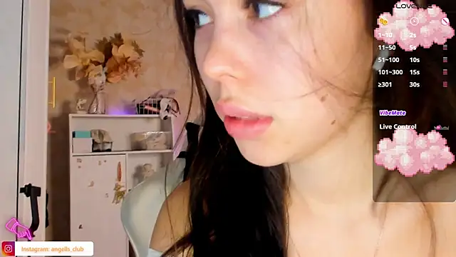 Snapshot of Idnkjustadeline chatting on October 27, 2025, 5:08 am Idnkjustadeline online show from October 27, 2025, 5:08 am