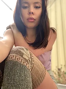 Snapshot of Idnkjustadeline chatting on September 11, 2025, 6:24 am Idnkjustadeline online show from September 11, 2025, 6:24 am