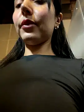 oh nina online show from November 14, 2025, 10:13 pm