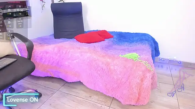 miaroberts69 online show from March 27, 2026, 12:52 am