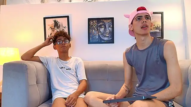 TWINKS FRIENDS online show from May 13, 2026, 3:30 pm