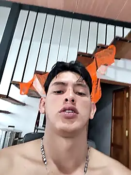 Hiroshi Shen online show from November 3, 2025, 12:09 pm