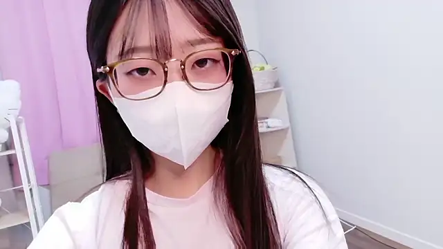 OSUSHI-CHAN online show from September 23, 2025, 7:32 pm