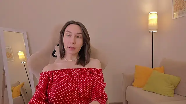 GoodGlamorGirl online show from March 19, 2026, 4:12 am