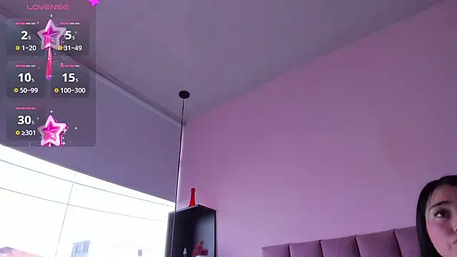 violet myerrs online show from October 27, 2025, 12:50 pm