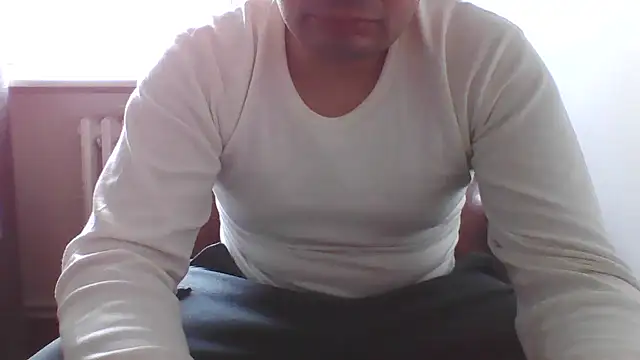 kocasosisli online show from February 4, 2026, 9:48 am