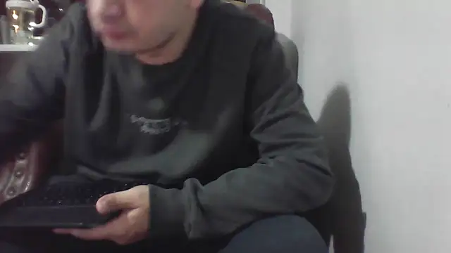 kocasosisli online show from April 5, 2026, 9:32 pm