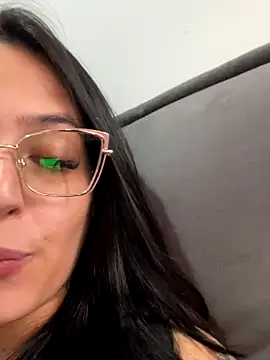 Snapshot of jujuarantes__2025 chatting on October 31, 2025, 4:25 pm jujuarantes 2025 online show from October 31, 2025, 4:25 pm