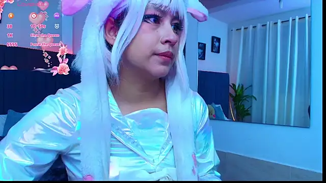 NELLYAZUMI online show from September 9, 2025, 11:08 am