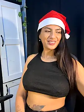 Snapshot of chicachocolate01 chatting on December 16, 2025, 4:39 am chicachocolate01 online show from December 16, 2025, 4:39 am