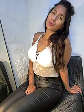 Snapshot of chicachocolate01 chatting on January 12, 2026, 2:18 am chicachocolate01 online show from January 12, 2026, 2:18 am