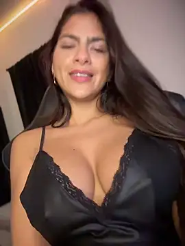 chicachocolate01 online show from June 7, 2026, 5:23 am